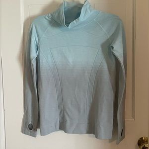 Ivivva athletic ombré top. Light blue/lavender grey size 12 with thumb holes